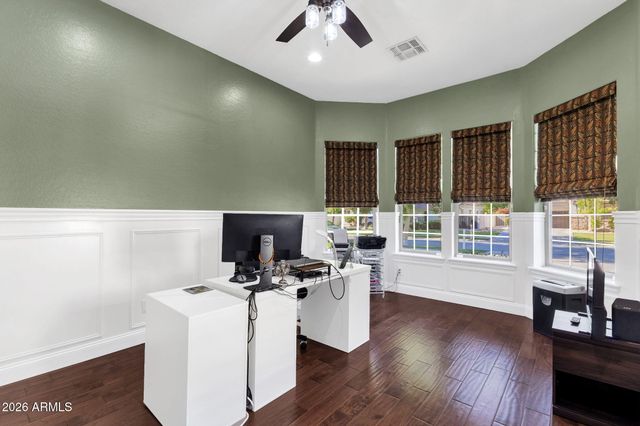 2927 E WASHINGTON Avenue, Gilbert, AZ 85234