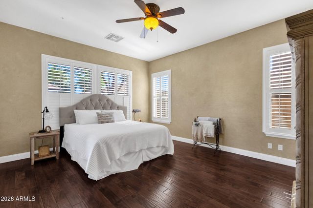 2927 E WASHINGTON Avenue, Gilbert, AZ 85234