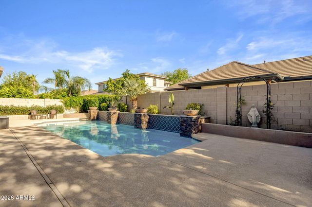 2927 E WASHINGTON Avenue, Gilbert, AZ 85234