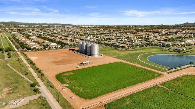 2927 E WASHINGTON Avenue, Gilbert, AZ 85234