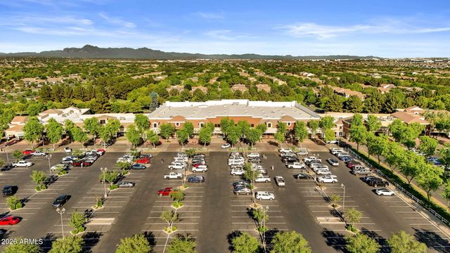 2927 E WASHINGTON Avenue, Gilbert, AZ 85234