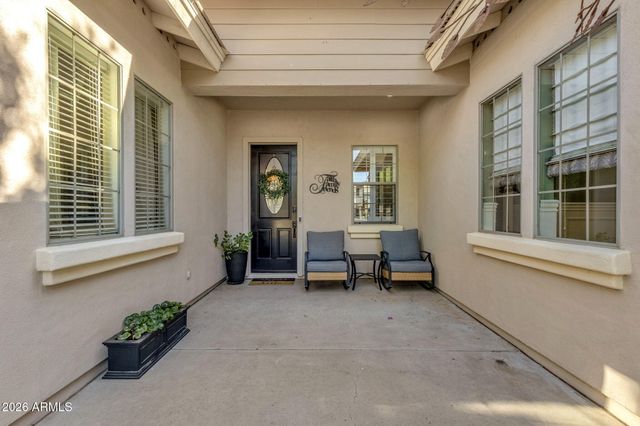 2927 E WASHINGTON Avenue, Gilbert, AZ 85234