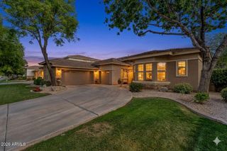 2927 E WASHINGTON Avenue, Gilbert, AZ 85234
