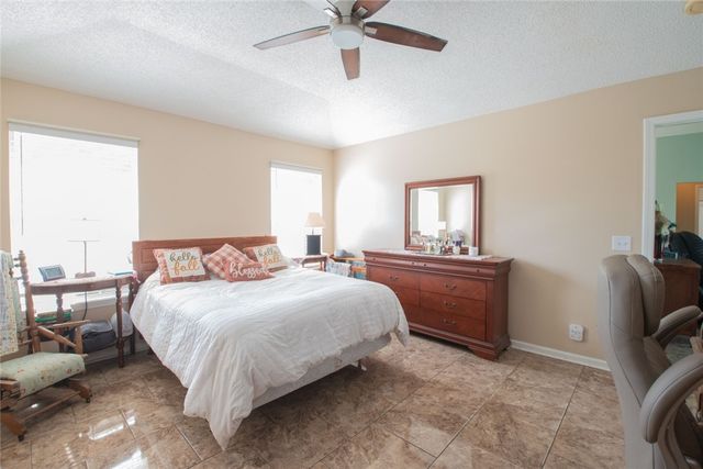 208 McQueen Circle, St Marys, GA 31558