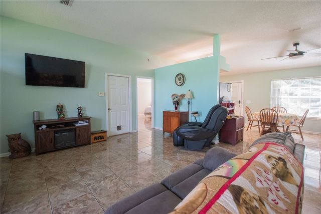 208 McQueen Circle, St Marys, GA 31558