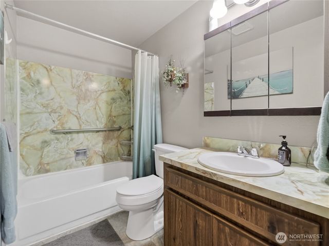 19207 78th Street E, Bonney Lake, WA 98391