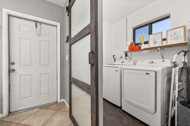 932 GLENMORE CIRCLE, Melbourne, FL 32901