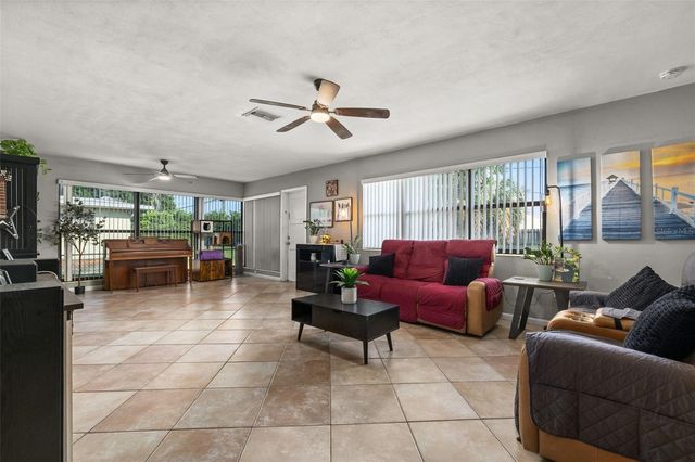 932 GLENMORE CIRCLE, Melbourne, FL 32901