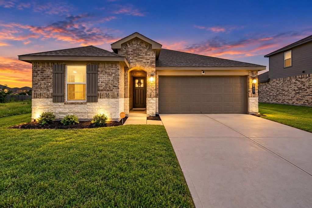 403 Rain Water Lane, Baytown, TX 77523