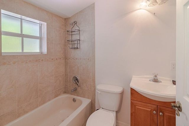 420 SW California Avenue, Stuart, FL 34994