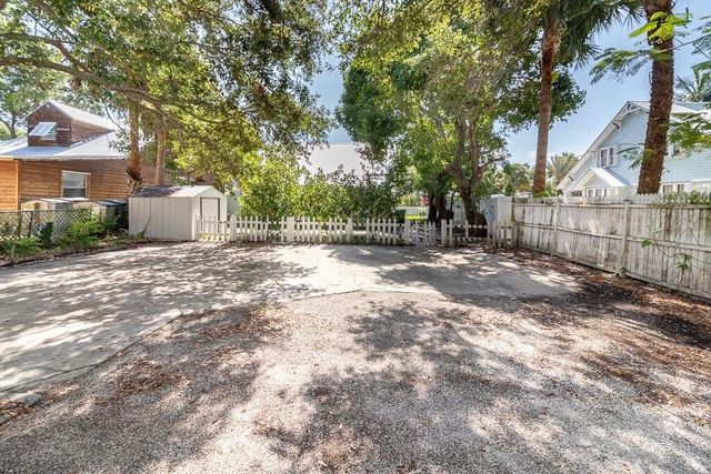 420 SW California Avenue, Stuart, FL 34994