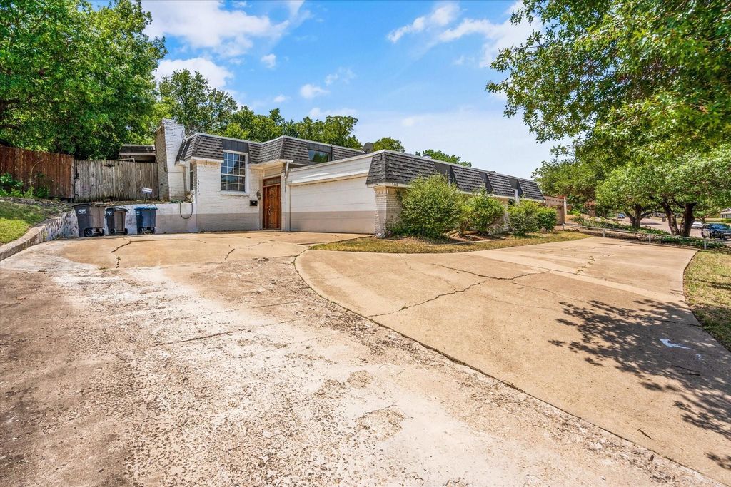 5338 Wonder Drive, Fort Worth, TX 76133