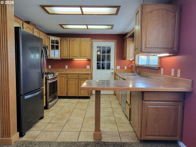 1625 MONTEREY Ln, Eugene, OR 97401