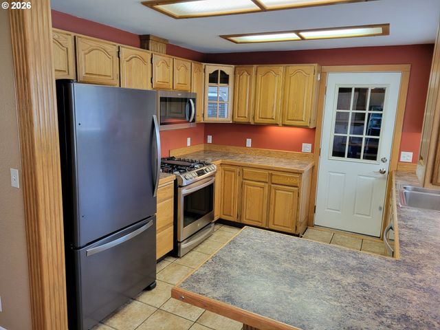 1625 MONTEREY Ln, Eugene, OR 97401