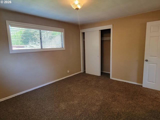 1625 MONTEREY Ln, Eugene, OR 97401