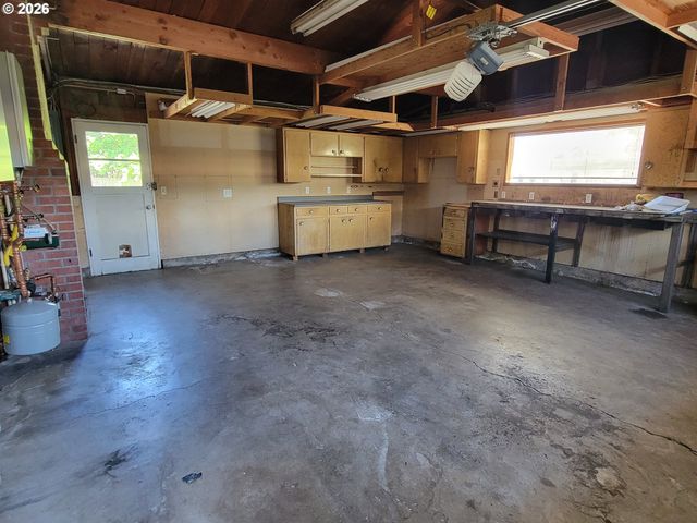 1625 MONTEREY Ln, Eugene, OR 97401