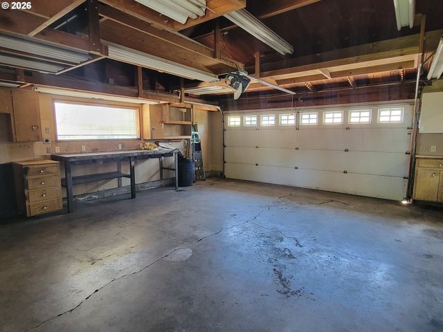 1625 MONTEREY Ln, Eugene, OR 97401