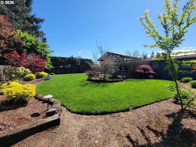 1625 MONTEREY Ln, Eugene, OR 97401