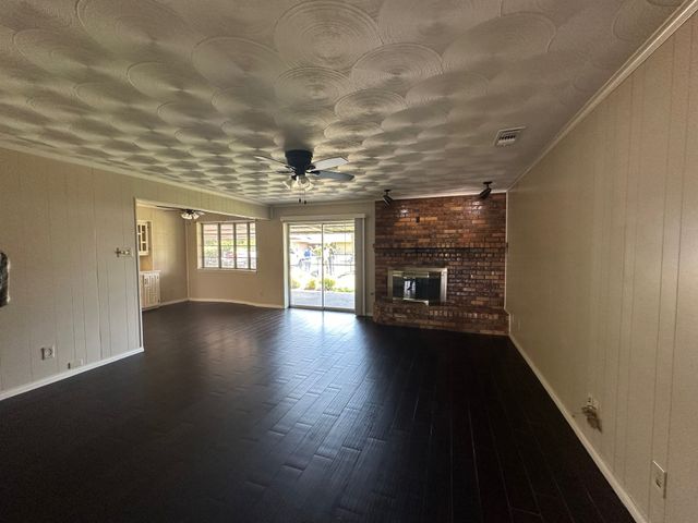 1226 Greenbriar Circle, Desoto, TX 75115