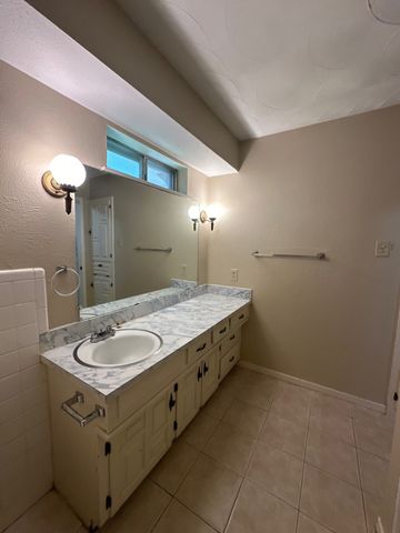 1226 Greenbriar Circle, Desoto, TX 75115