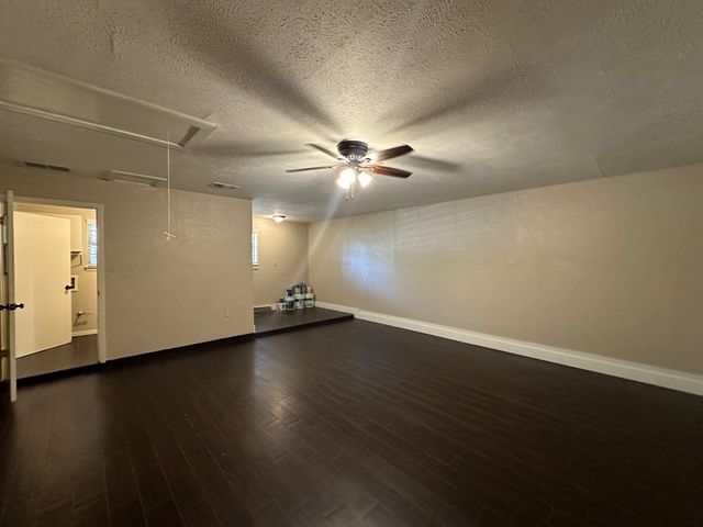 1226 Greenbriar Circle, Desoto, TX 75115