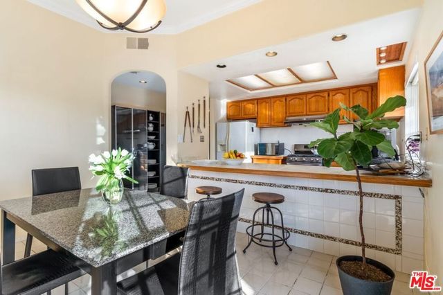 4220 Toland Way, Los Angeles, CA 90065