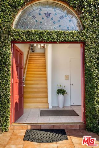 4220 Toland Way, Los Angeles, CA 90065