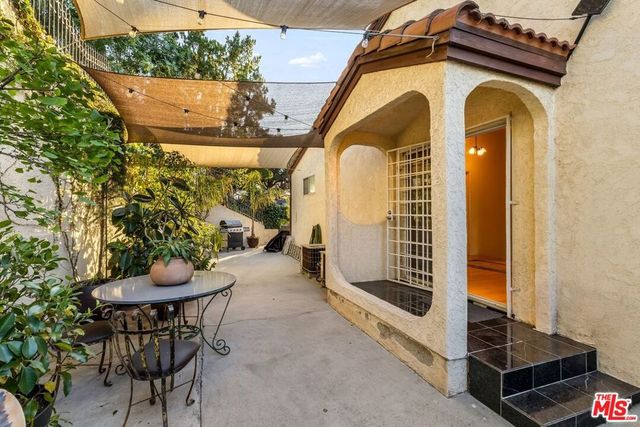 4220 Toland Way, Los Angeles, CA 90065