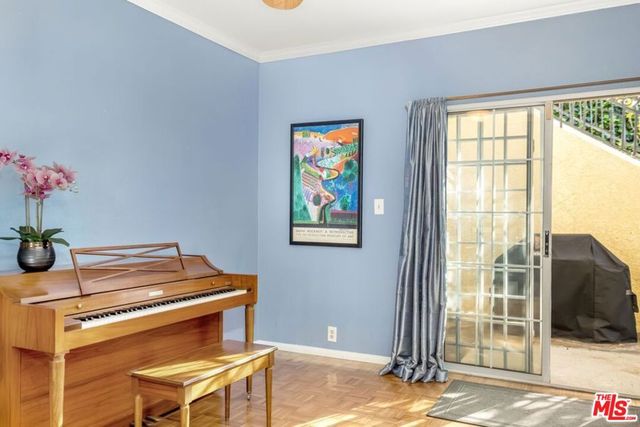 4220 Toland Way, Los Angeles, CA 90065