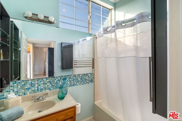 4220 Toland Way, Los Angeles, CA 90065