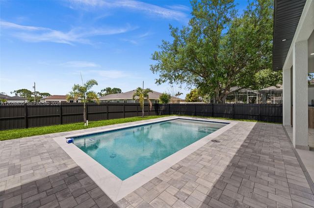 1532 NW, Cape Coral, FL 33315