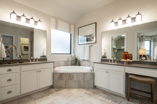 106 Double Eagle Ranch DR, Cedar Creek, TX 78612