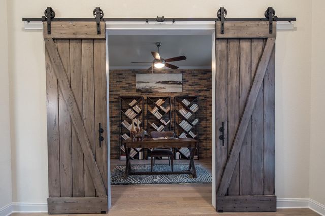 106 Double Eagle Ranch DR, Cedar Creek, TX 78612