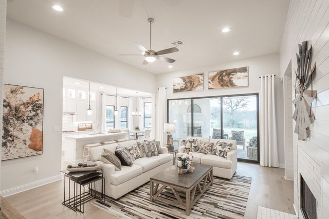 106 Double Eagle Ranch DR, Cedar Creek, TX 78612