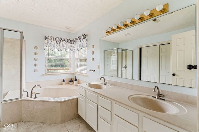 15409 Heath Circle, Westfield, IN 46074