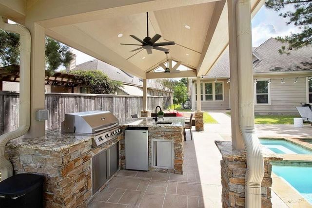 99 Sagamore Ridge Place, Spring, TX 77389