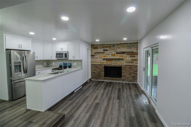 40159 William Drive, Sterling Heights, MI 48313