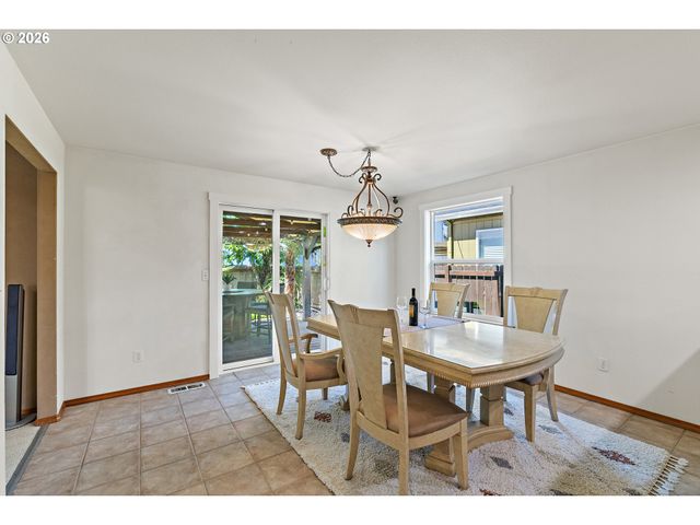 4295 Sw PLUMERIA Way, Beaverton, OR 97078