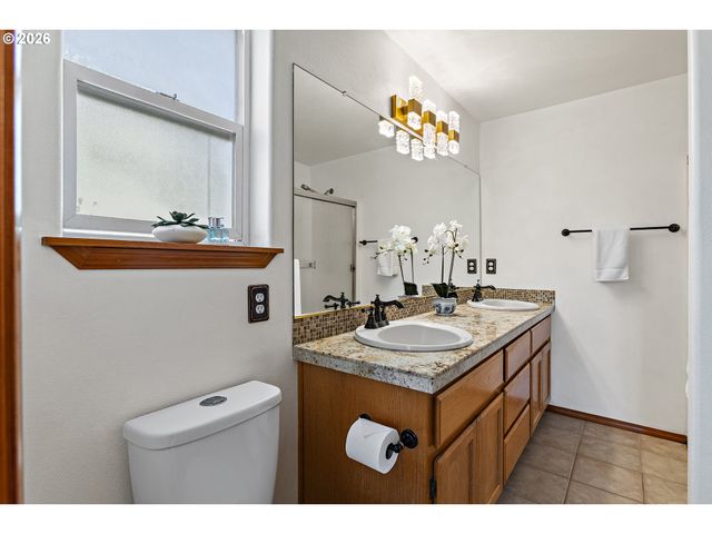 4295 Sw PLUMERIA Way, Beaverton, OR 97078