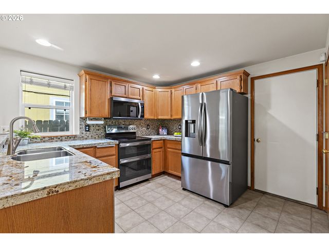 4295 Sw PLUMERIA Way, Beaverton, OR 97078