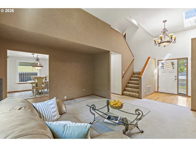 4295 Sw PLUMERIA Way, Beaverton, OR 97078