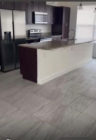 628 BASINGSTOKE COURT, Kissimmee, FL 34758