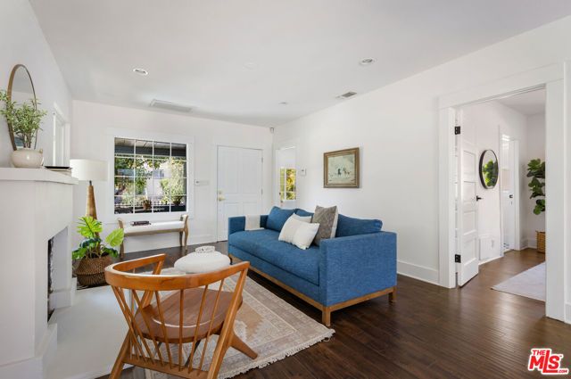 1616 Allesandro Street, Los Angeles, CA 90026