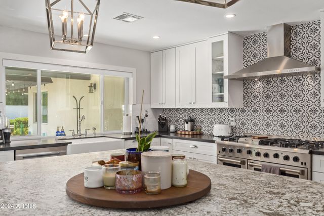 11848 N 53RD Street, Scottsdale, AZ 85254