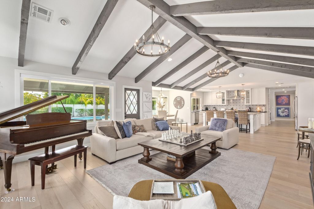 Image 12 of property listing at 11848 N 53RD Street, Scottsdale, AZ 85254