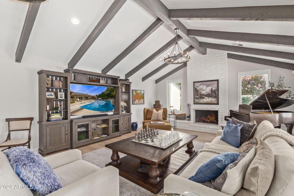 Image 13 of property listing at 11848 N 53RD Street, Scottsdale, AZ 85254