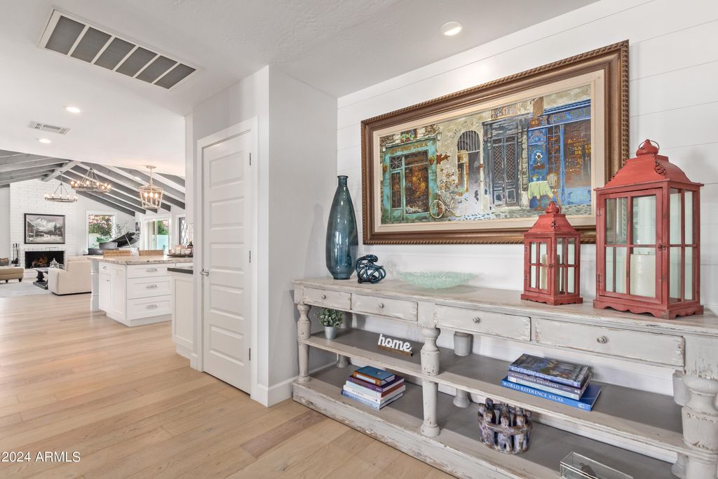 Image 45 of property listing at 11848 N 53RD Street, Scottsdale, AZ 85254