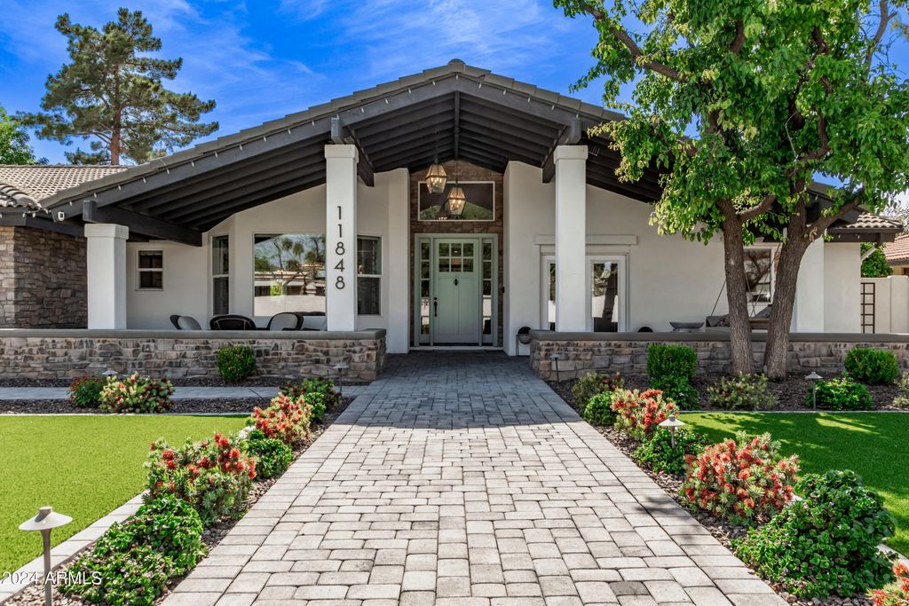 Image 7 of property listing at 11848 N 53RD Street, Scottsdale, AZ 85254