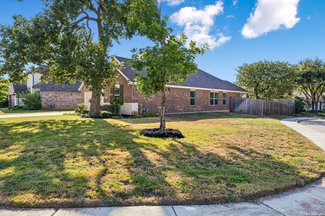 8512 REGUSCI GRV, Boerne, TX 78015