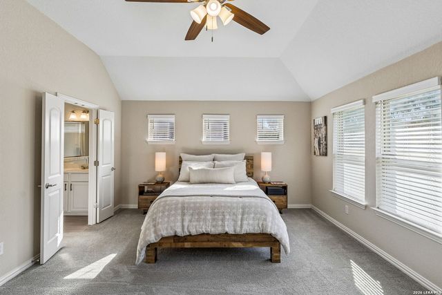 8512 REGUSCI GRV, Boerne, TX 78015